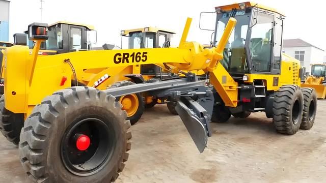 Nouvelle petite niveleuse &agrave; moteur GR165 165HP pour la construction de routes 