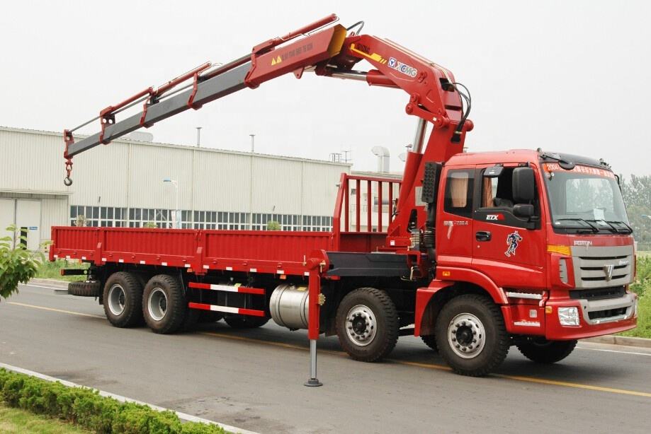 SQ16ZK4Q Grue mont&eacute;e sur camion &agrave; jointure de 16 tonnes