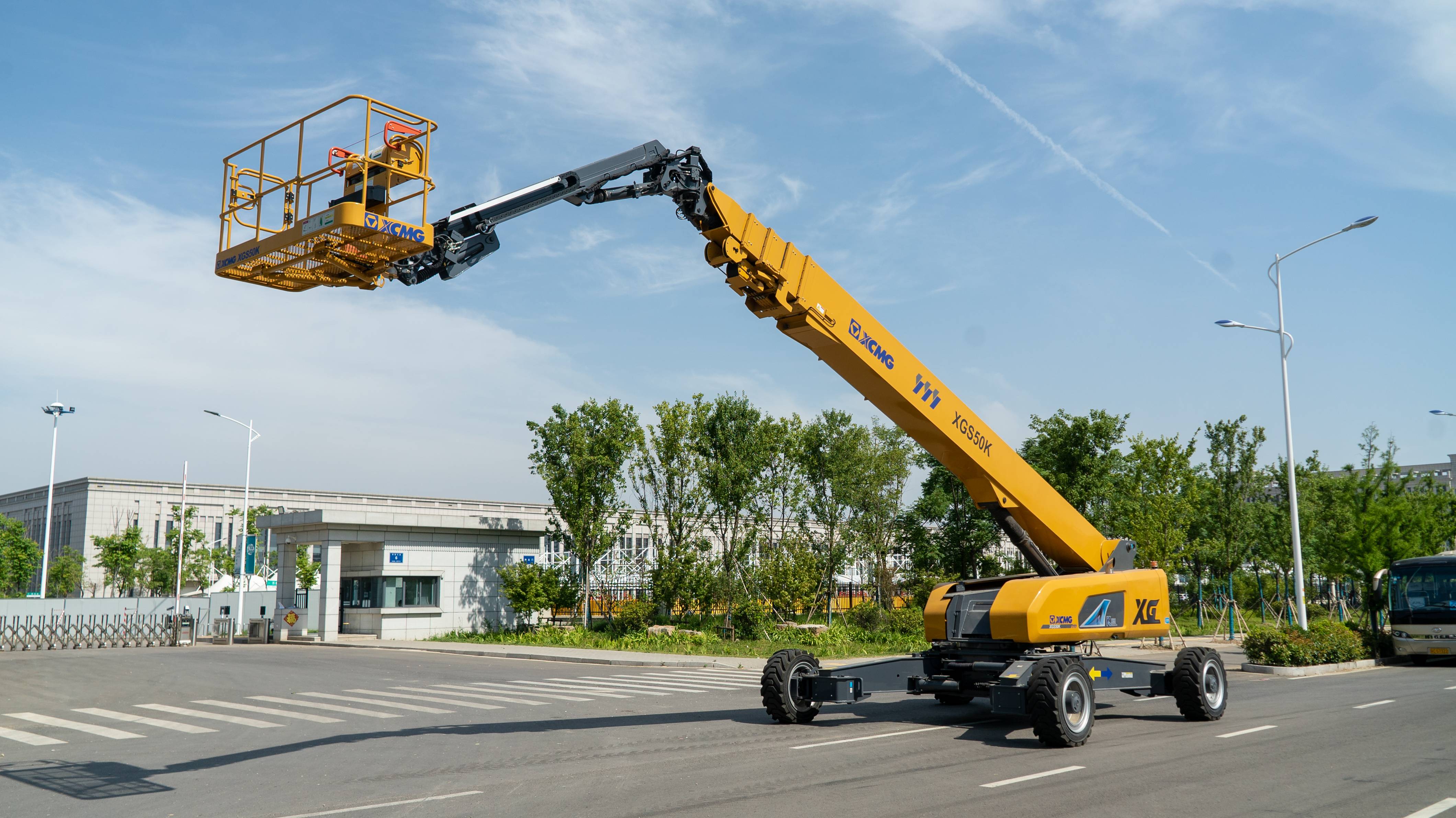 Xgs50K 50m fl&egrave;che t&eacute;lescopique l&egrave;ve la plate-forme de travail pliable