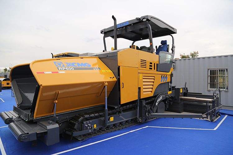 RP600 China Pavimentadora de asfalto sobre orugas hidr&aacute;ulica peque&ntilde;a de 6 m 