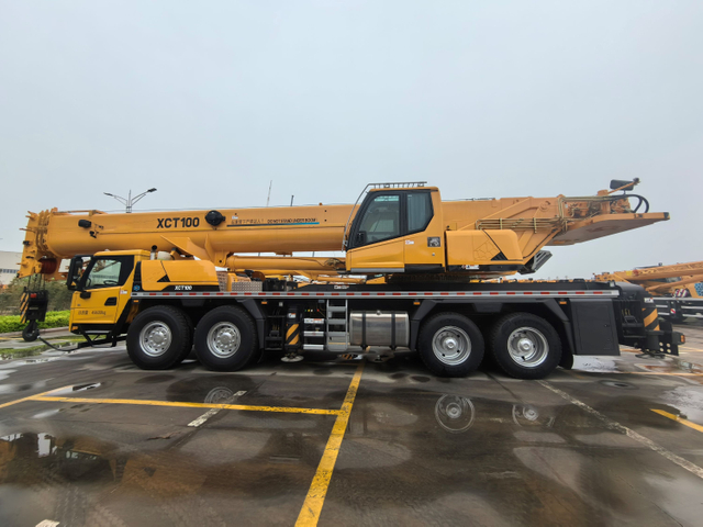 Guindaste de caminh&atilde;o hidr&aacute;ulico Saling quente XCT100G5-1 100Ton 78m de altura de eleva&ccedil;&atilde;o Guindaste pesado para venda