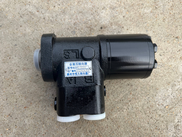 A unidade de dire&ccedil;&atilde;o hidr&aacute;ulica completa BZZ1-500C da efici&ecirc;ncia elevada alisa a engrenagem de dire&ccedil;&atilde;o do controle para pe&ccedil;as de substitui&ccedil;&atilde;o da maquinaria da engenharia da m&aacute;quina escavadora de esteira XE2000
