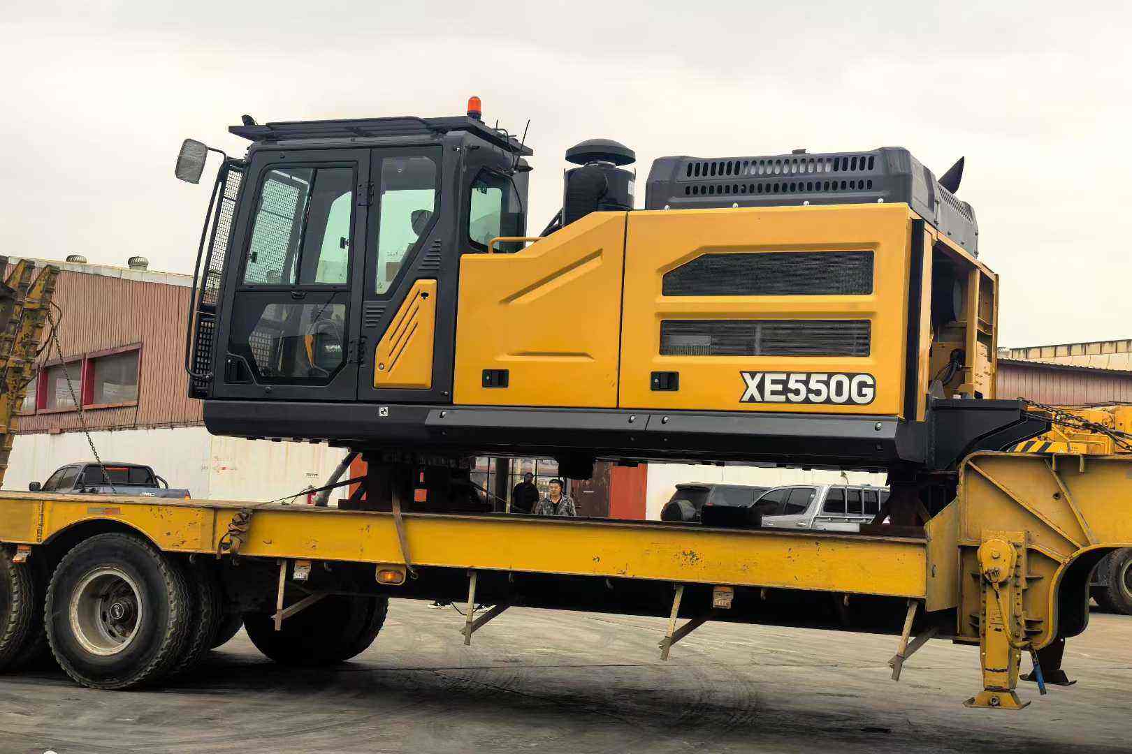 Nagym&eacute;retű b&aacute;ny&aacute;szati ​​l&aacute;nctalpas kotr&oacute;, XE550G 55 tonn&aacute;s hidraulikus &eacute;p&iacute;tőipari g&eacute;pek k&uuml;lsz&iacute;ni b&aacute;ny&aacute;szati ​​kőzetfelt&aacute;r&aacute;si rakod&aacute;si munk&aacute;khoz